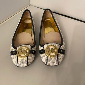 Michael Kors White and Navy MK Logo Ballet Flats with Gold Medallion, size 7